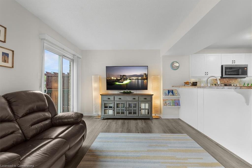 11 Thames Way Property Photo 9