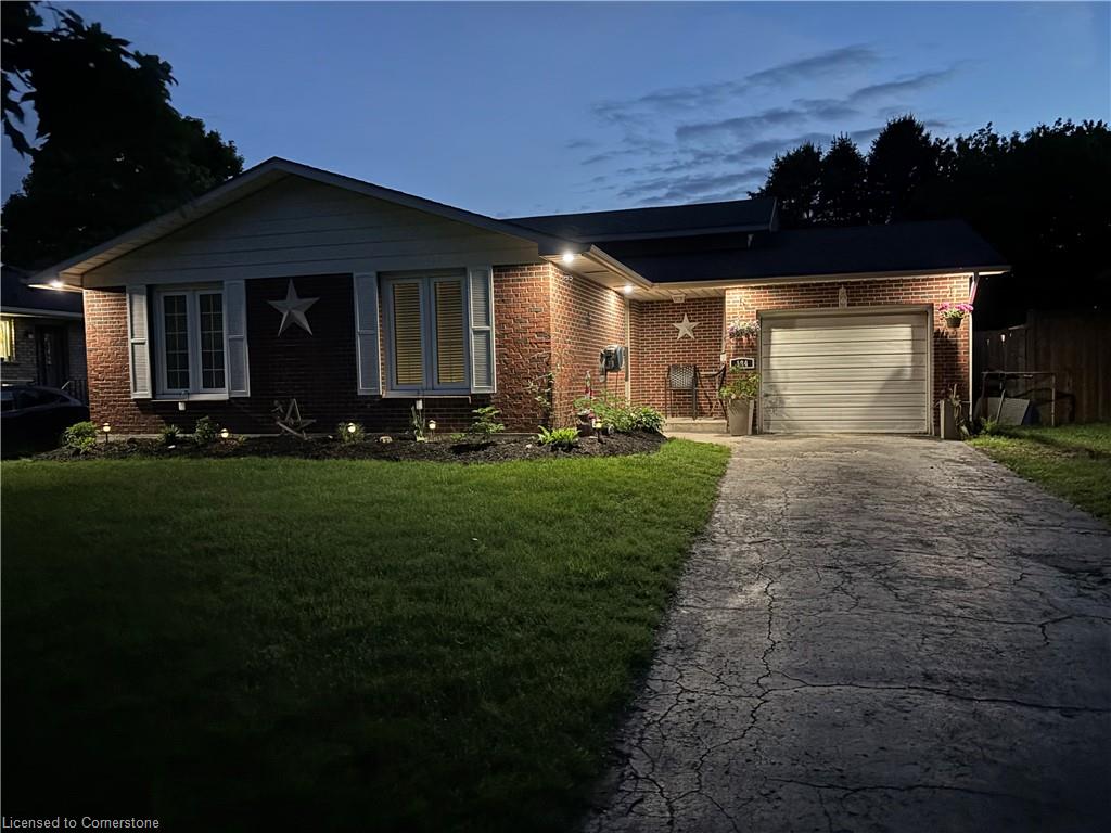 124 Oak Street Property Photo 2
