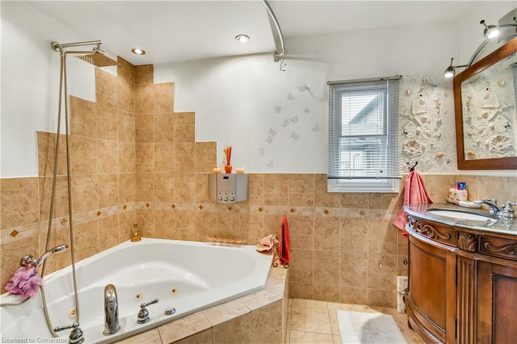 271 Margaret Avenue Property Photo 13