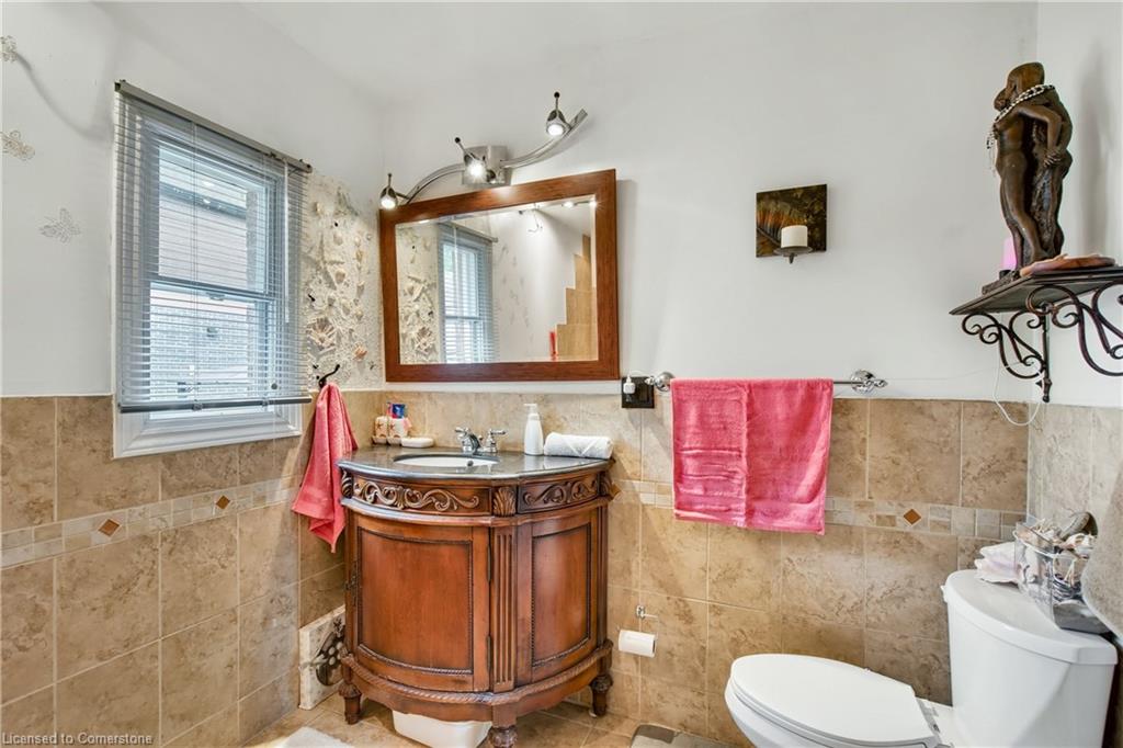 271 Margaret Avenue Property Photo 14