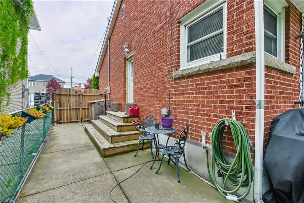 271 Margaret Avenue Property Photo 31
