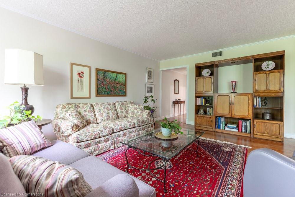 220-150 Wilson Street W Property Photo 7
