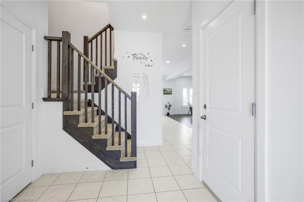 178 Longboat Run W Property Photo 3
