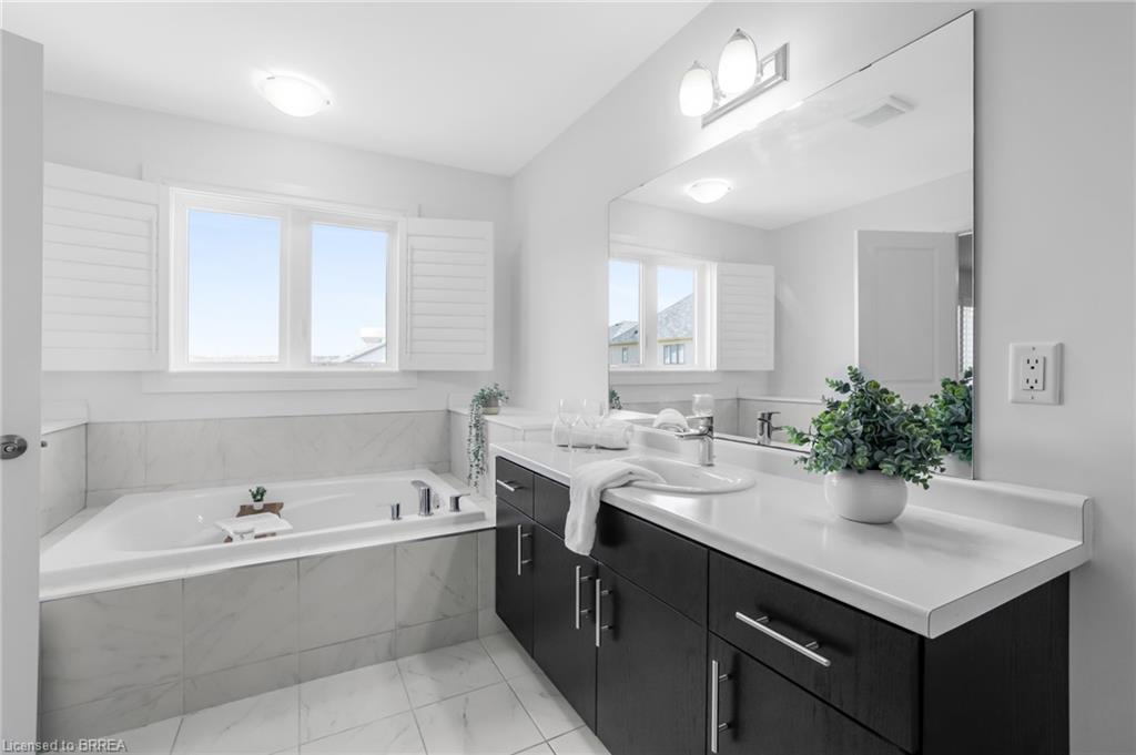 178 Longboat Run W Property Photo 12