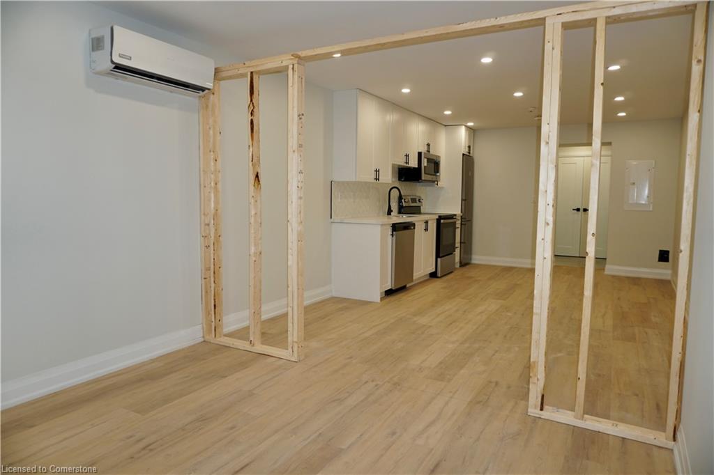 11-588 Barton Street E Property Photo 3