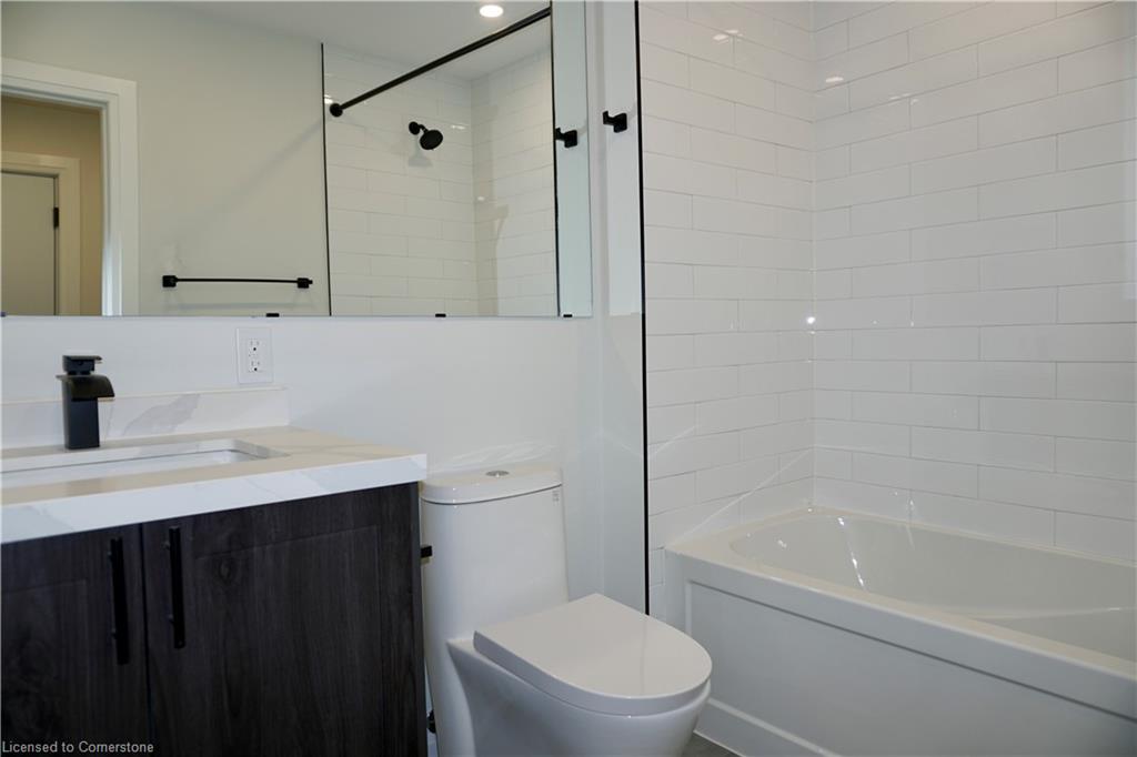 11-588 Barton Street E Property Photo 6