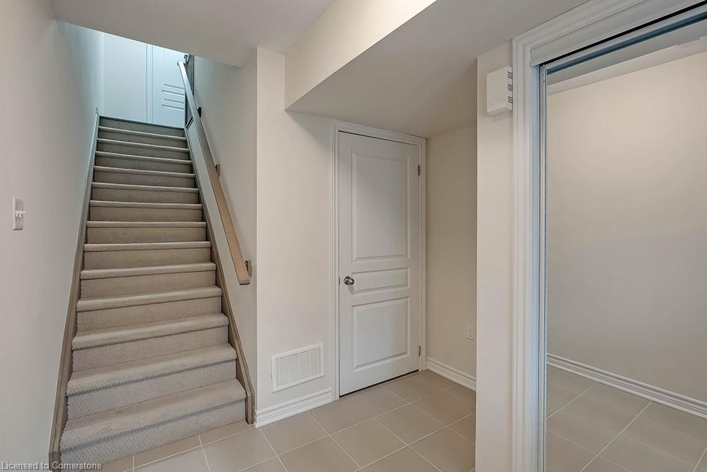 8 Hiscott Drive Property Photo 5