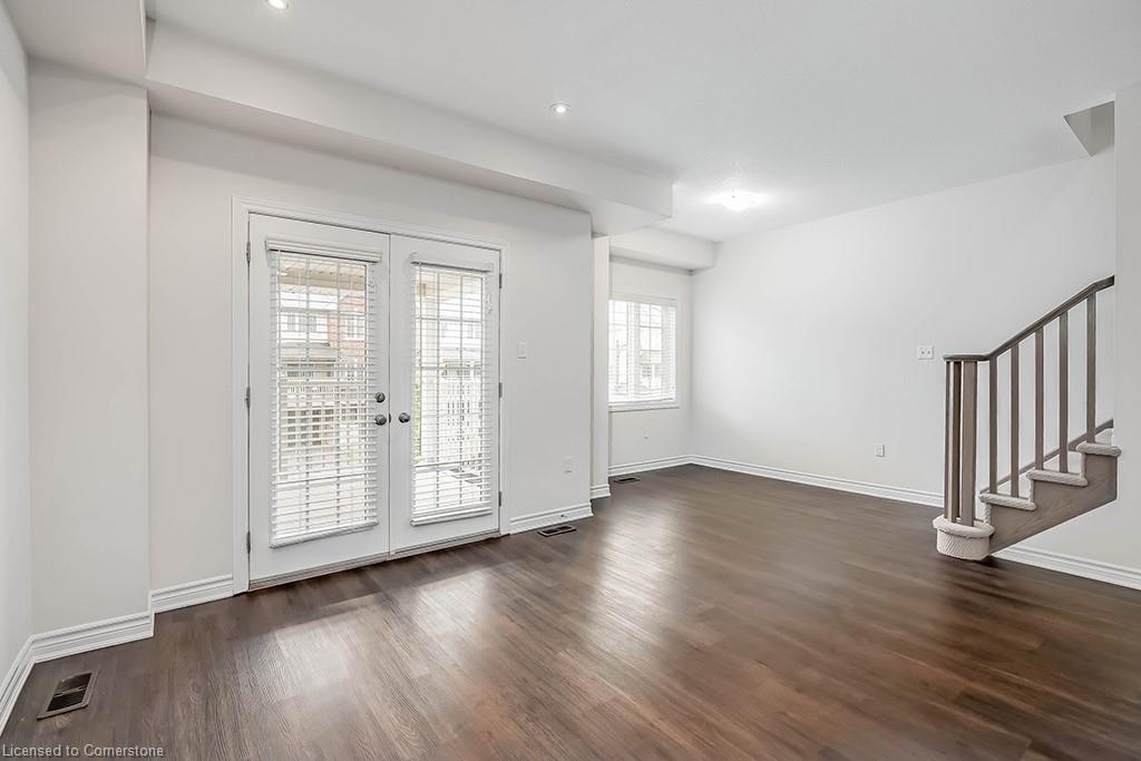 8 Hiscott Drive Property Photo 16