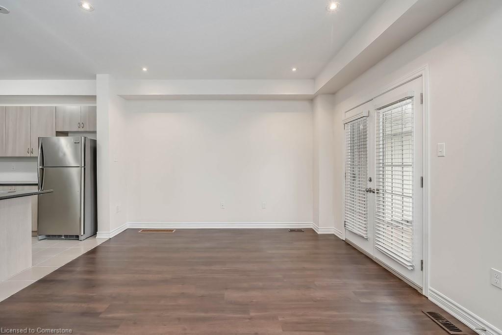 8 Hiscott Drive Property Photo 20
