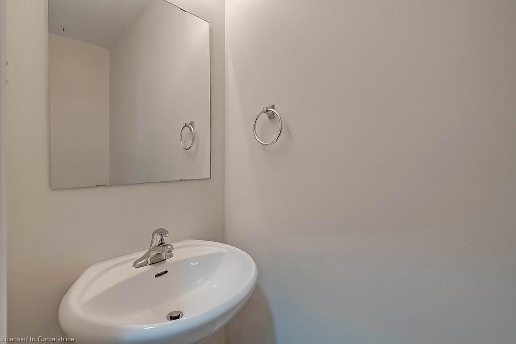 8 Hiscott Drive Property Photo 26