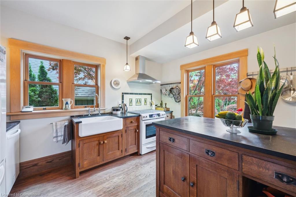 54 Clinton Street Property Photo 17