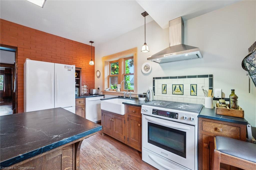 54 Clinton Street Property Photo 19
