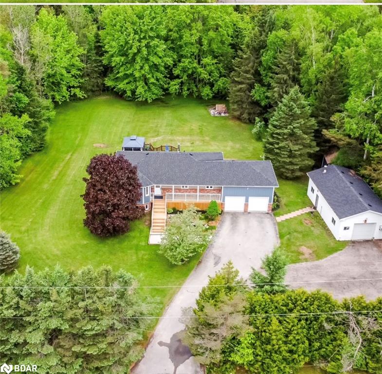 8468 8th Line Property Photo 1