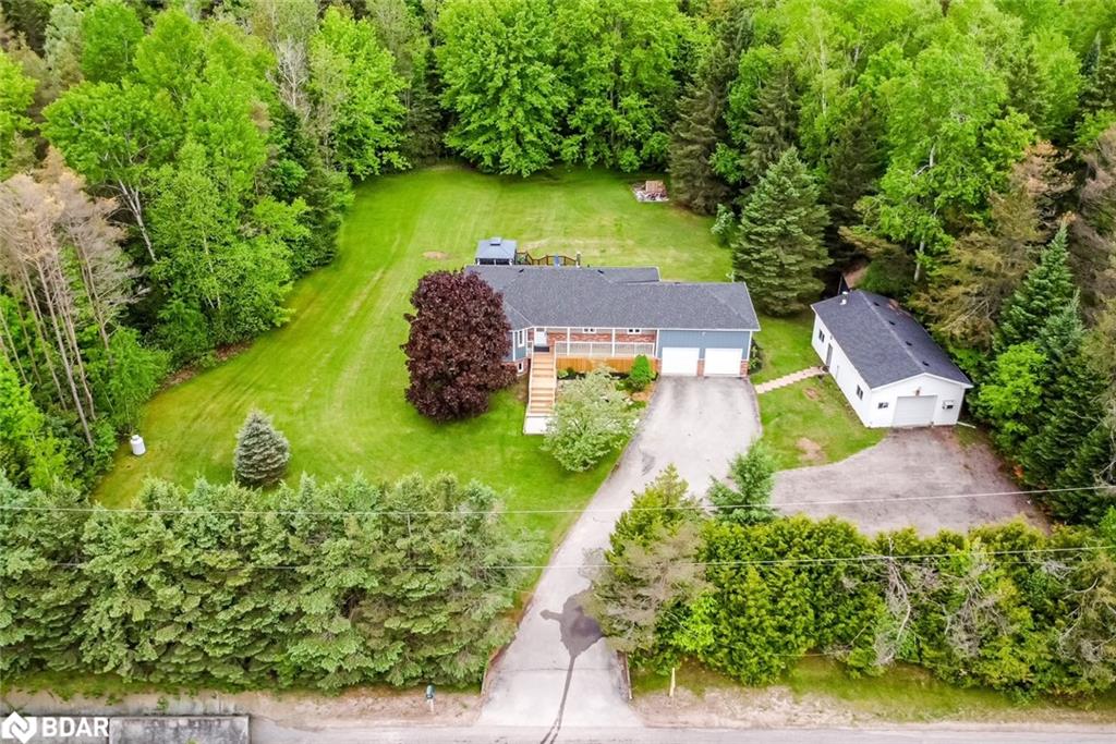 8468 8th Line Property Photo 2