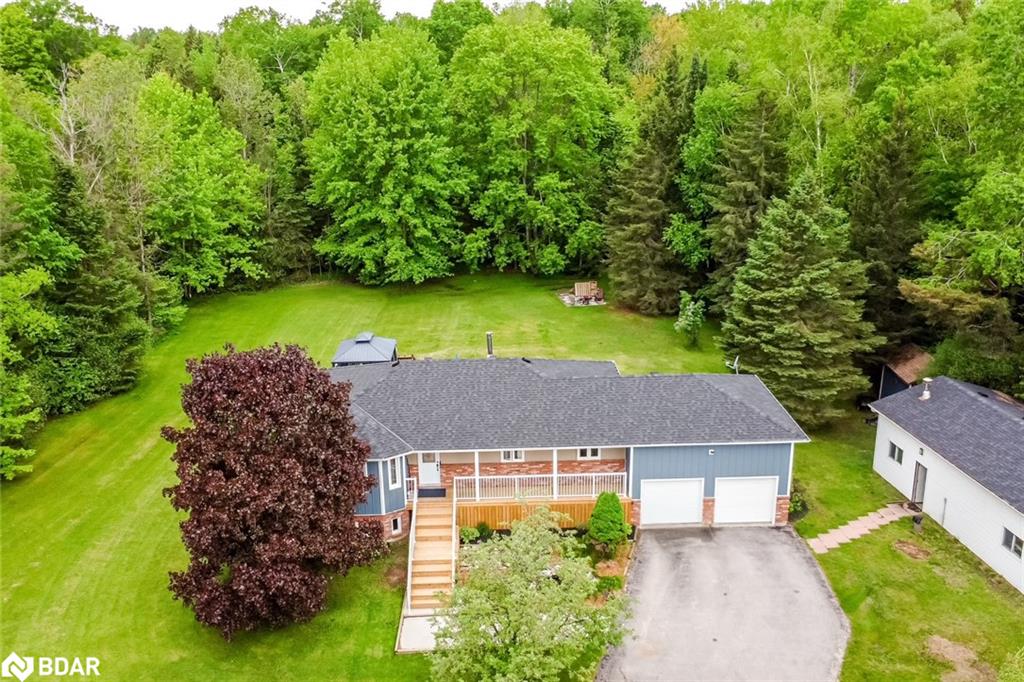 8468 8th Line Property Photo 3
