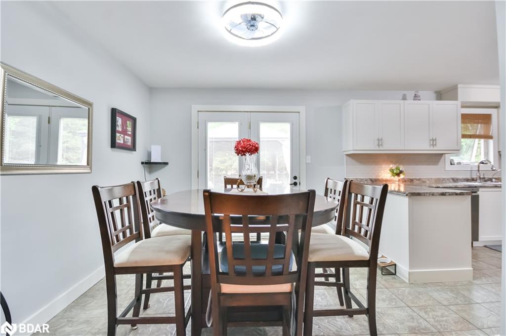 8468 8th Line Property Photo 11