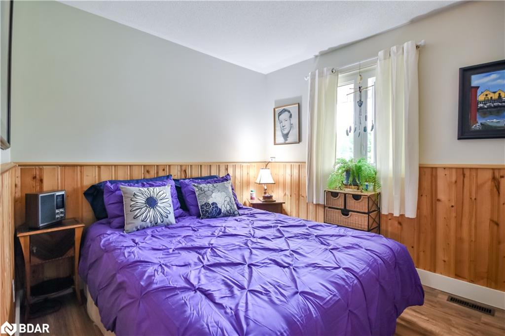 8468 8th Line Property Photo 16