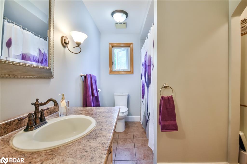 8468 8th Line Property Photo 17