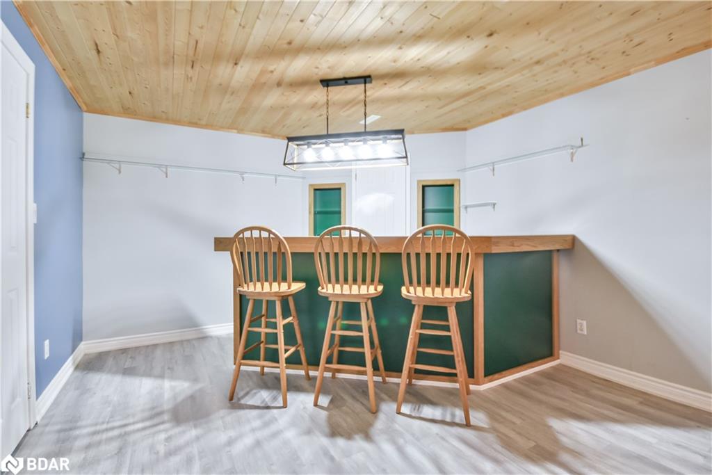 8468 8th Line Property Photo 18