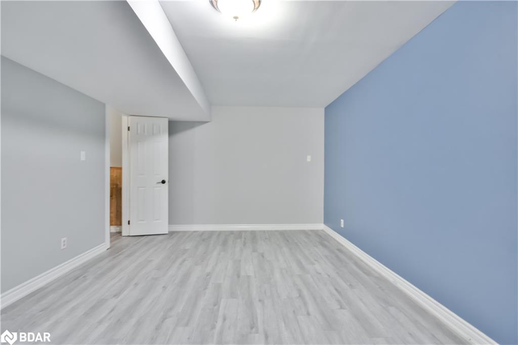 8468 8th Line Property Photo 20