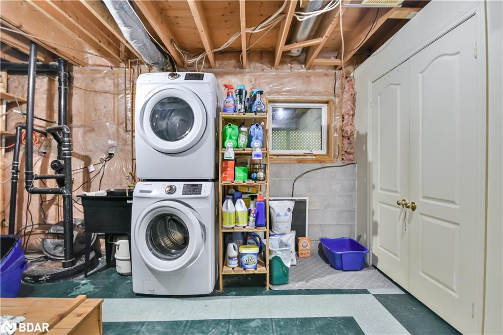 8468 8th Line Property Photo 25