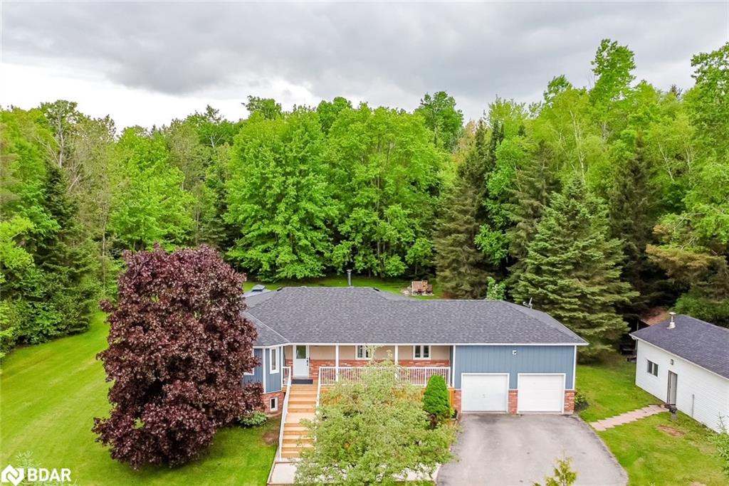 8468 8th Line Property Photo 31