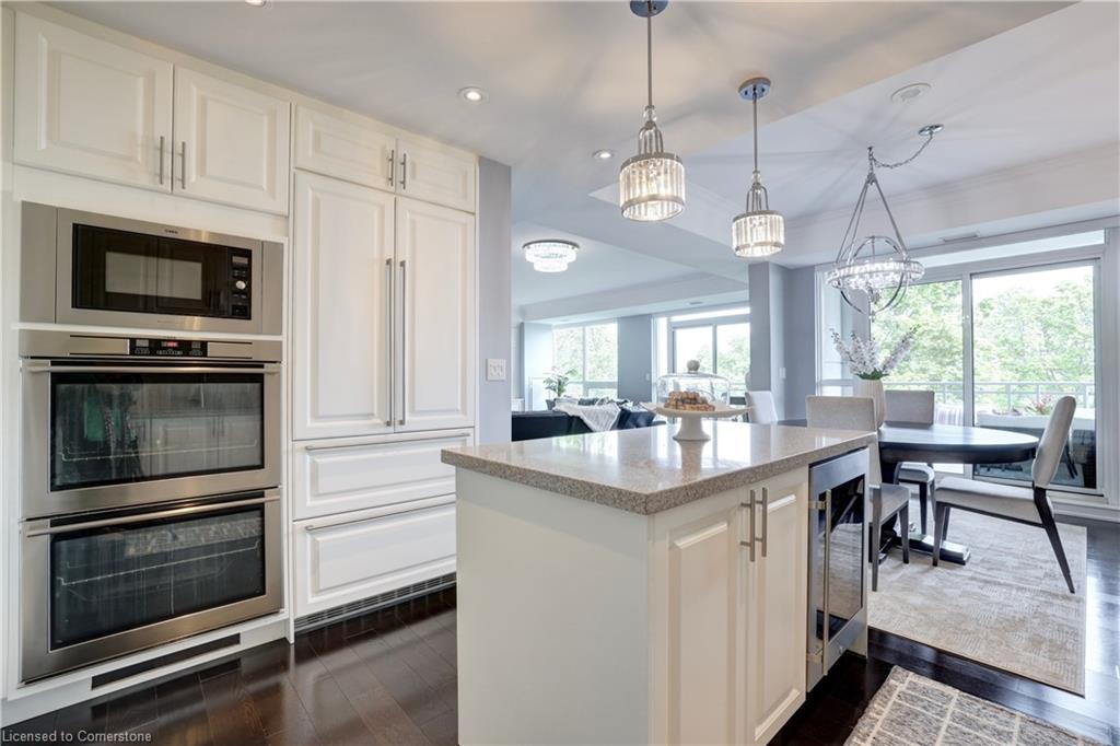 601-3500 Lakeshore Road W Property Photo 11