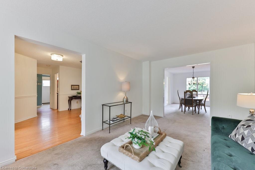 2046 Parklane Crescent Property Photo 8