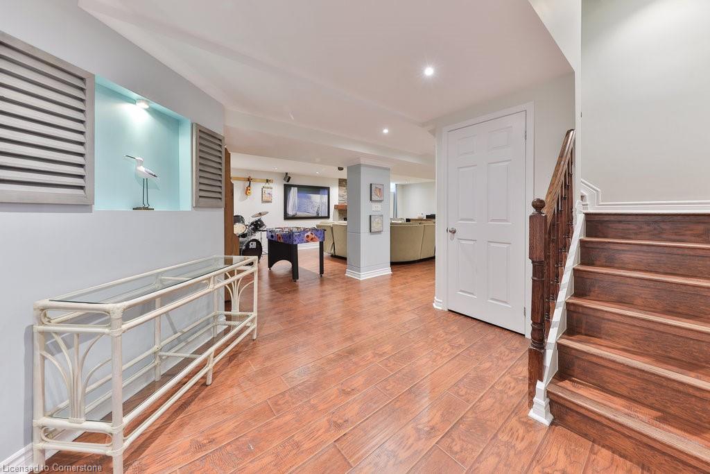 2046 Parklane Crescent Property Photo 33
