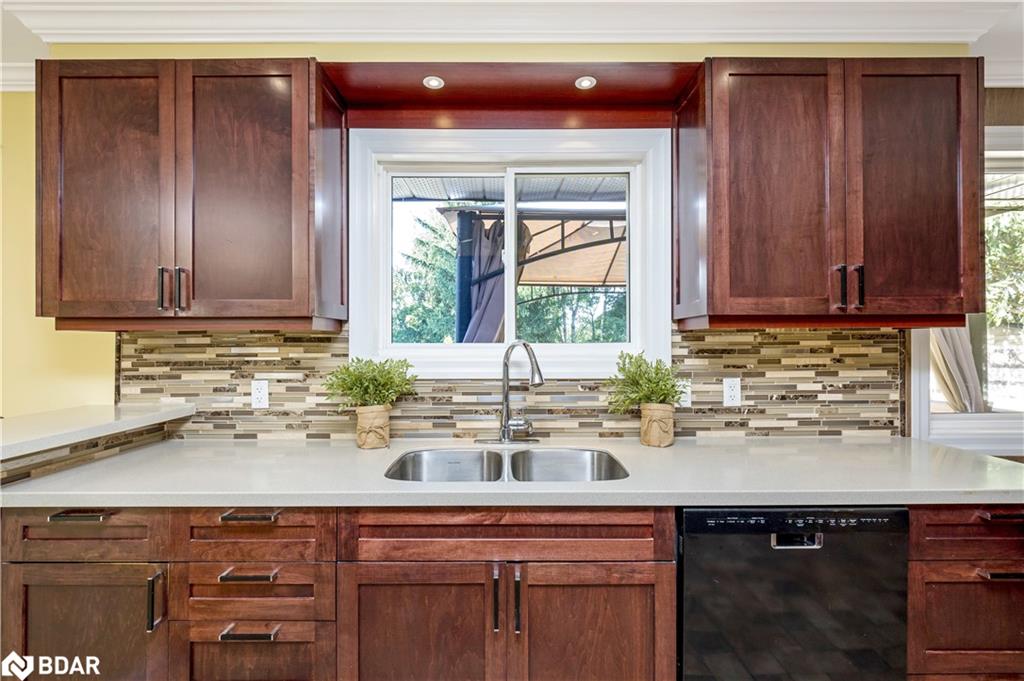 14360 Sixth Line Property Photo 16