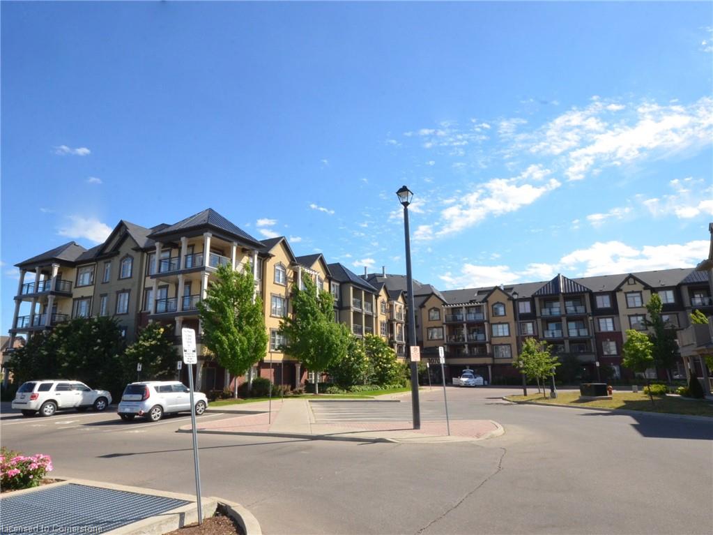 319-3060 Rotary Way Property Photo 1