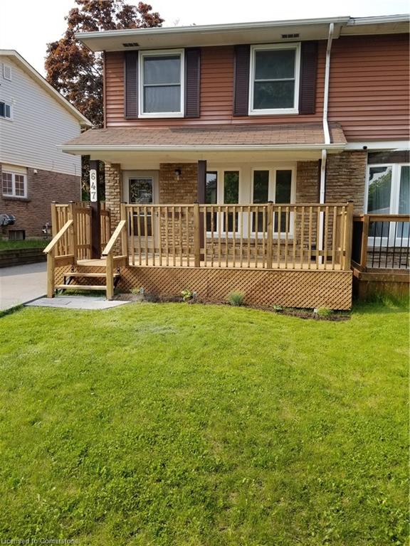 647 Balsam Crescent Property Photo 1