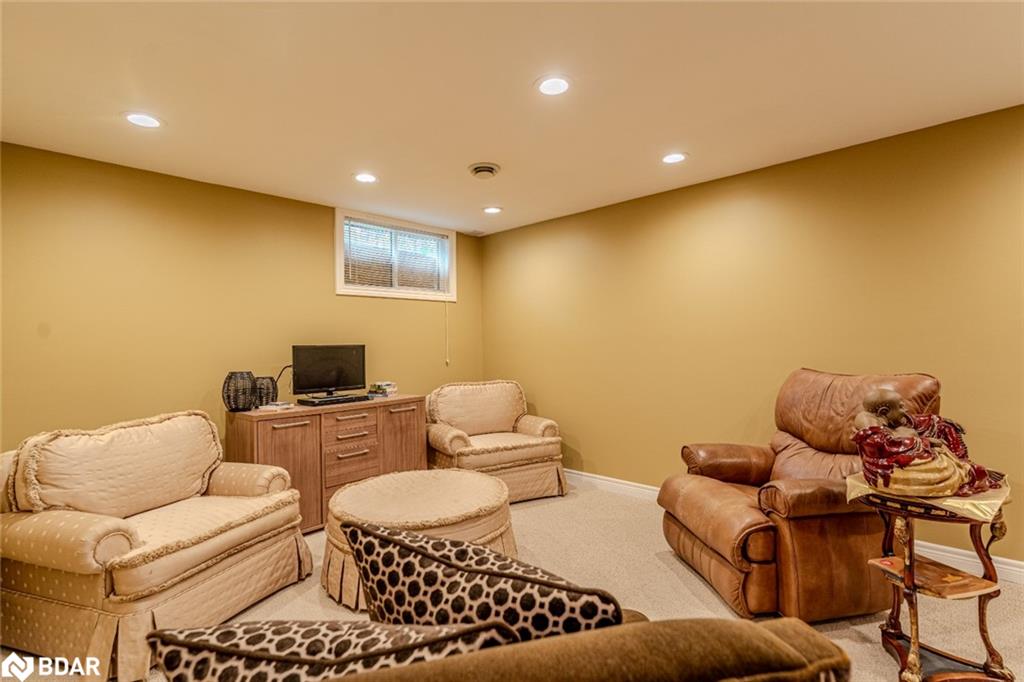 9 Fairway Court Property Photo 20