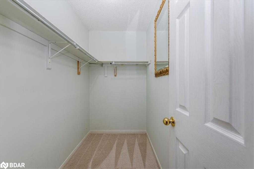 290 Cundles Road W Property Photo 12