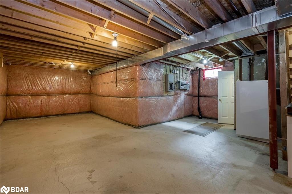 290 Cundles Road W Property Photo 17