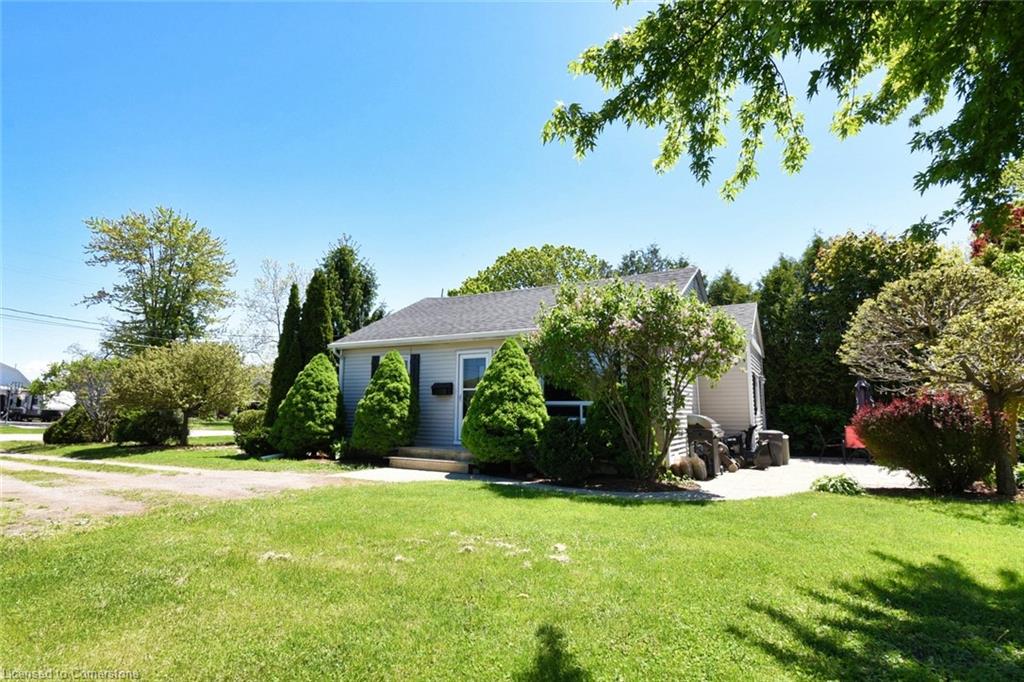 3674 Campden Road Property Photo 2