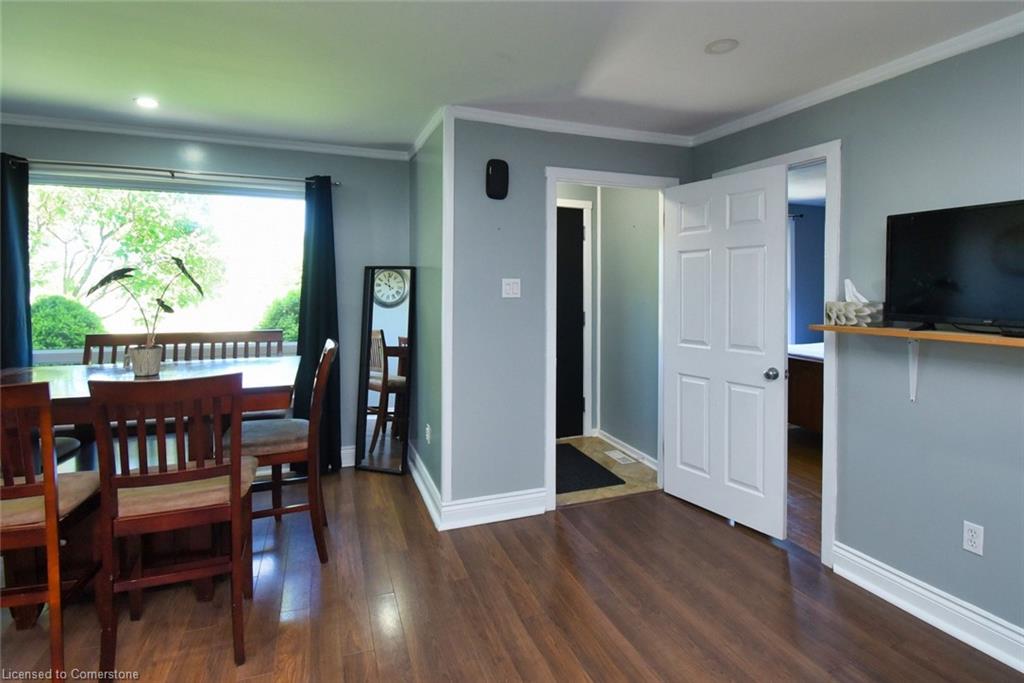 3674 Campden Road Property Photo 5