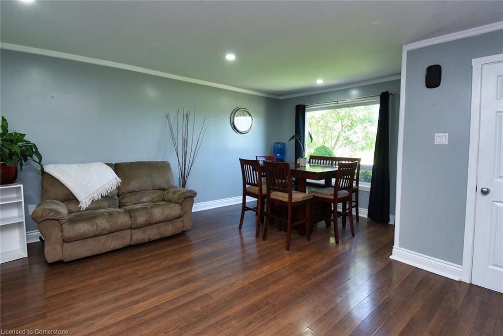 3674 Campden Road Property Photo 7