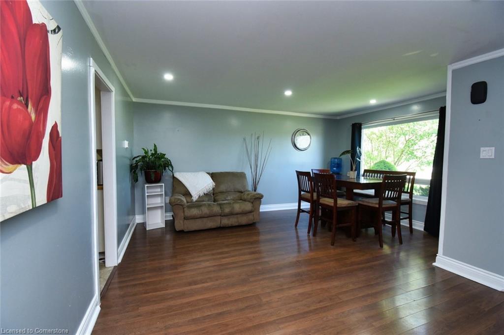 3674 Campden Road Property Photo 9