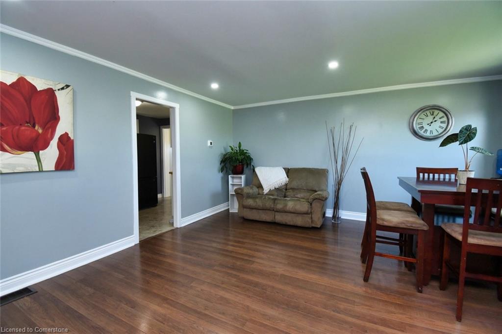 3674 Campden Road Property Photo 10