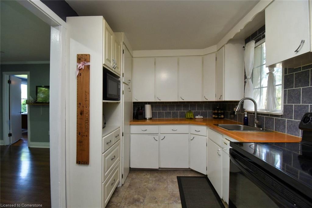 3674 Campden Road Property Photo 14