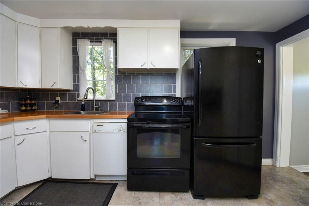 3674 Campden Road Property Photo 16