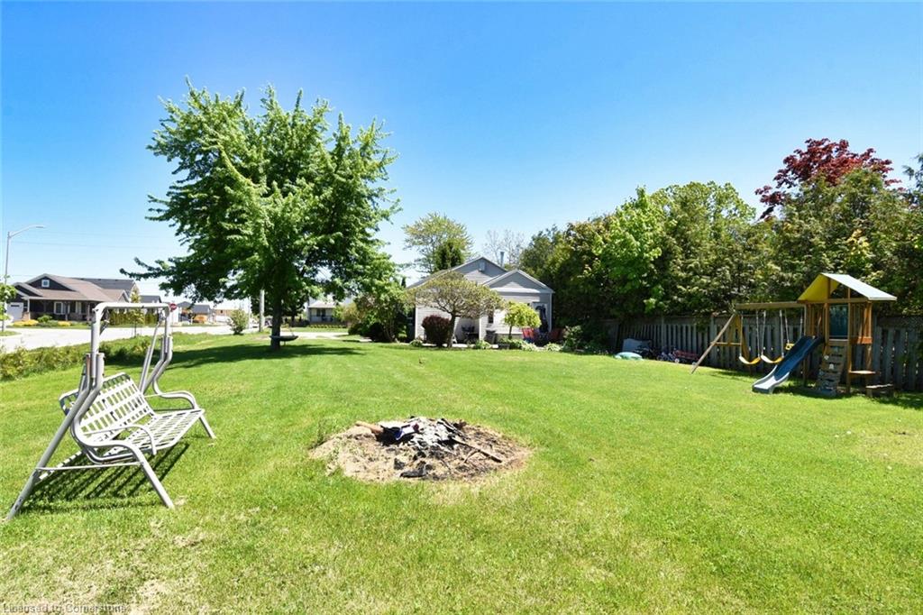3674 Campden Road Property Photo 33