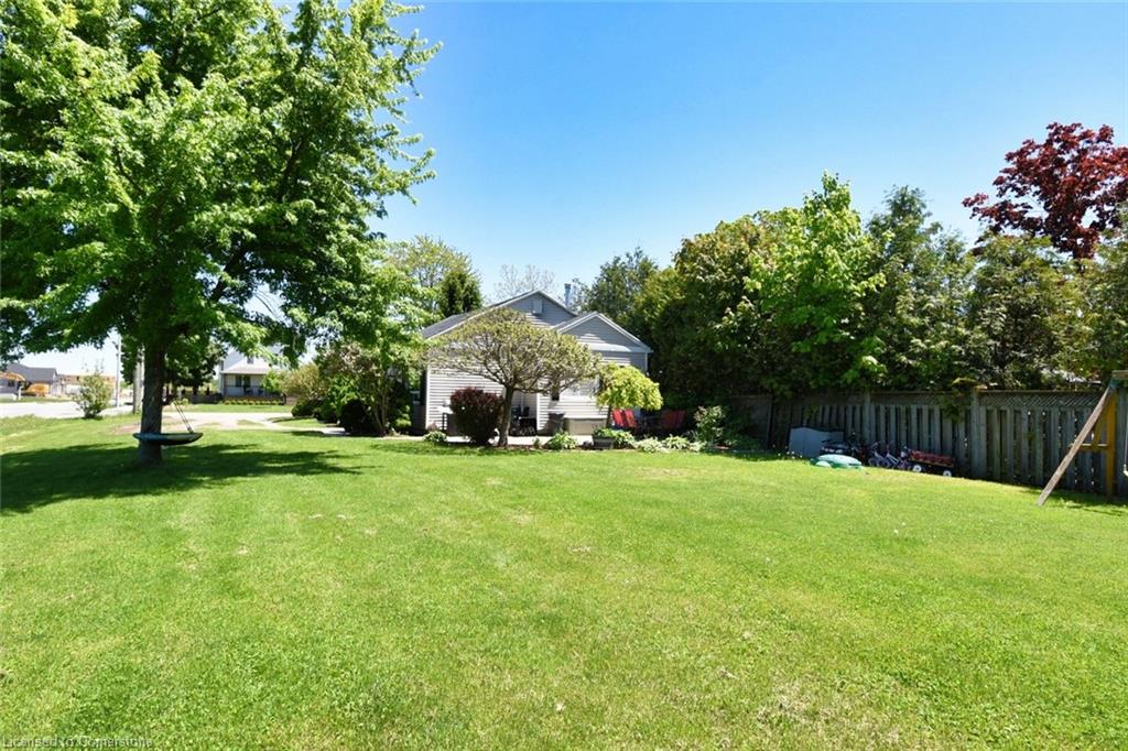 3674 Campden Road Property Photo 34