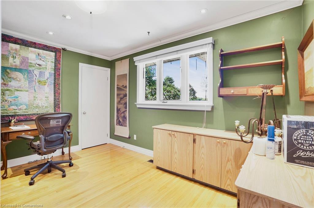 2399 Golf Club Road Property Photo 12