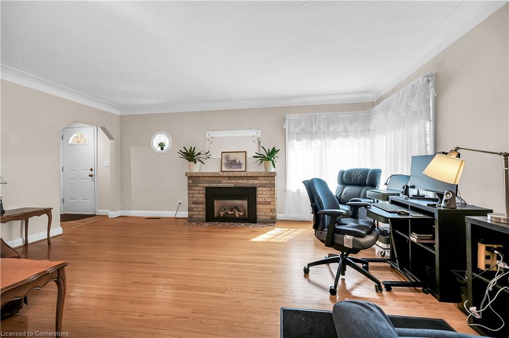 192 Ewen Road Property Photo 6