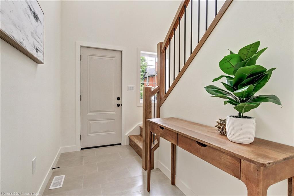 204 William Street Property Photo 3