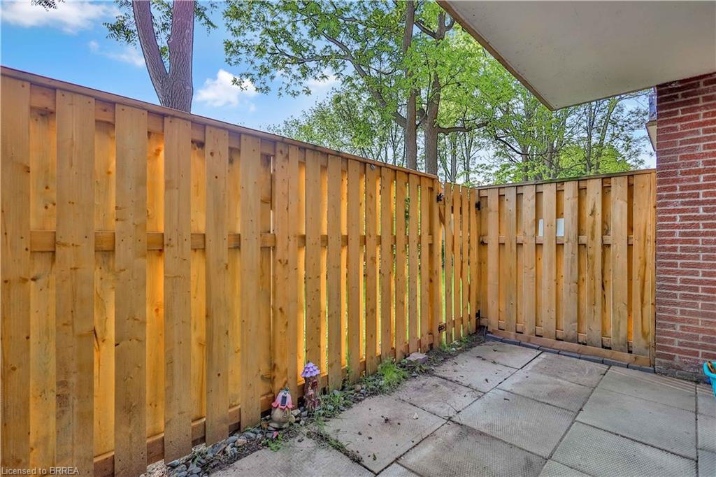 104-793 Colborne Street E Property Photo 10