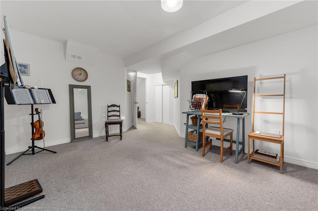 6-100 Beddoe Drive Property Photo 25