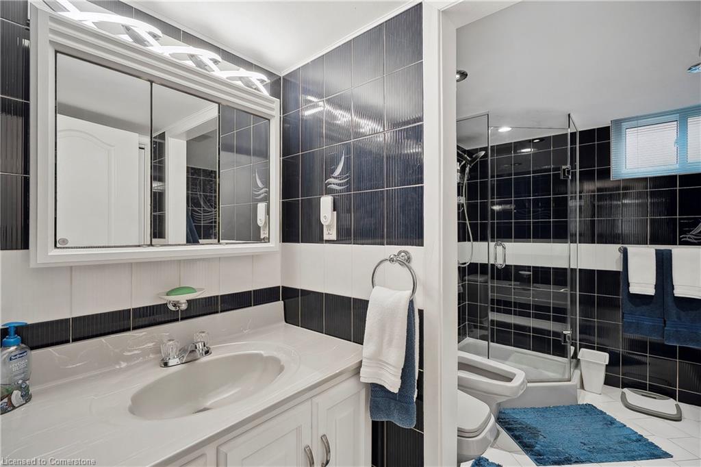1045 Dowland Crescent Property Photo 36
